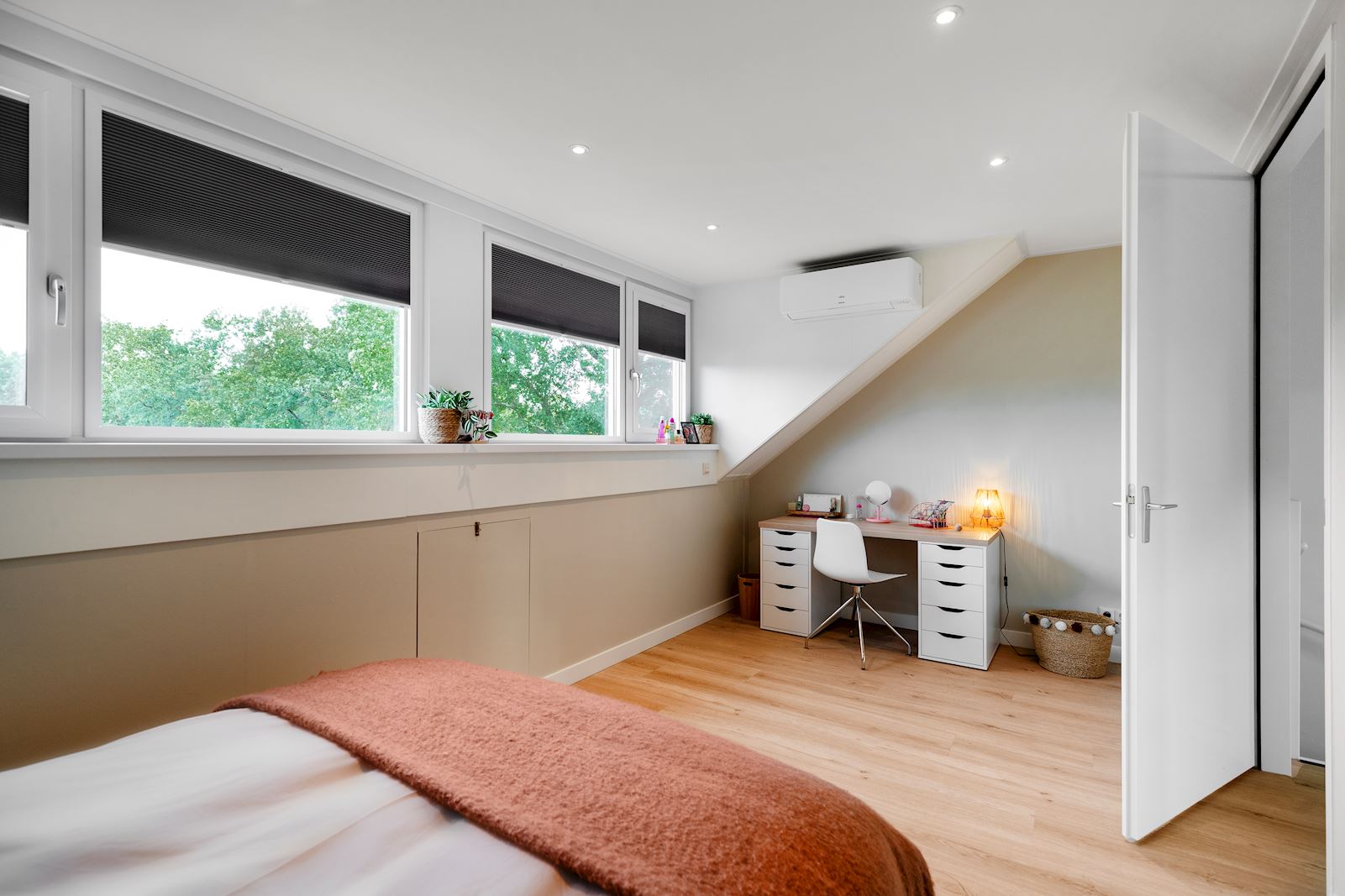 Wat kost een verbouwing door een aannemer in Enschede?