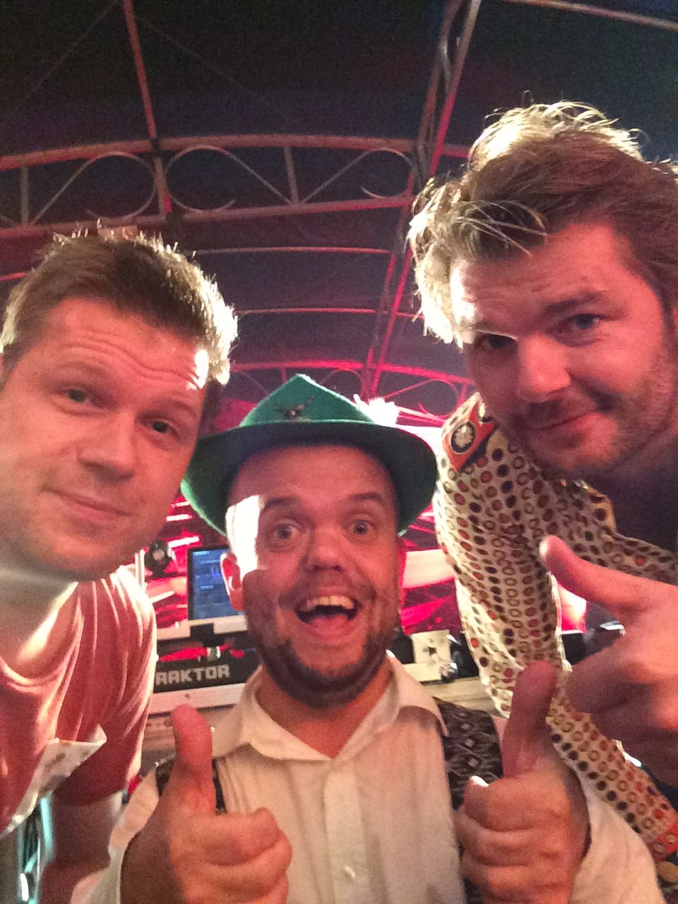 DJ Timmie Tirol met Coen en Sander
