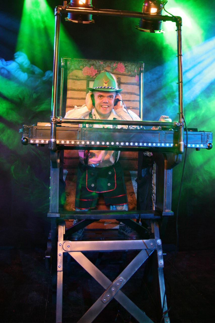 DJ Timmie Tirol op de TimTower