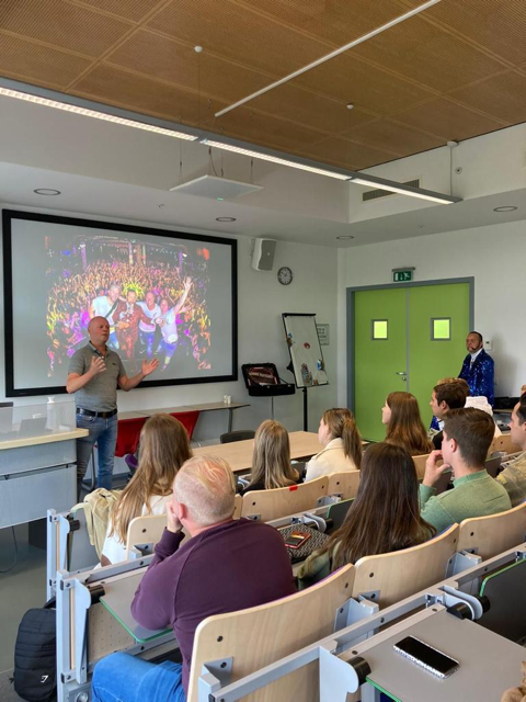 Ronnie_Ruysdael_Thijs_de_Nijs_Collegetour_Hogeschool