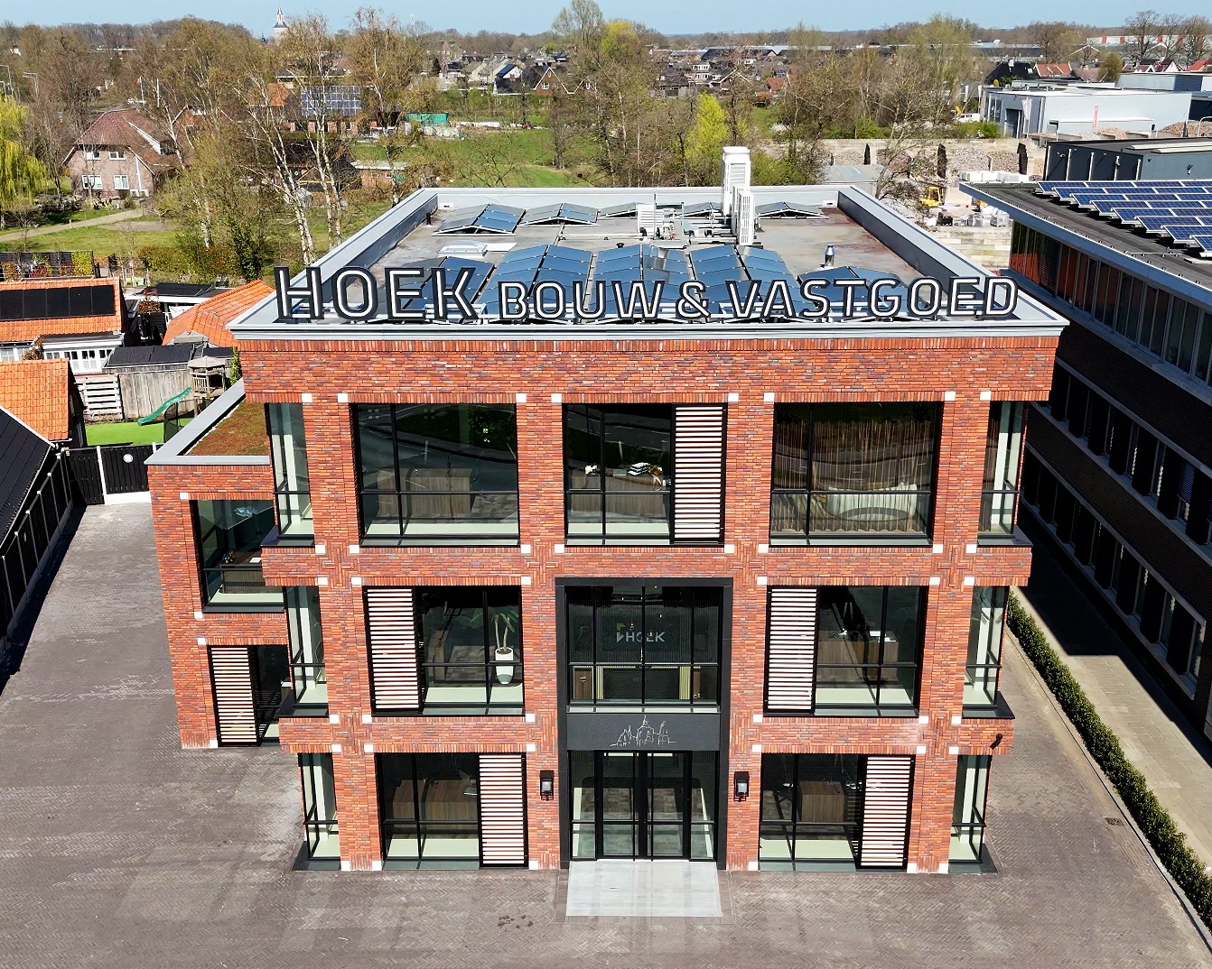 Drone shot Hoek Pand uitgesneden