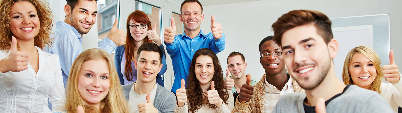 students thumbs up